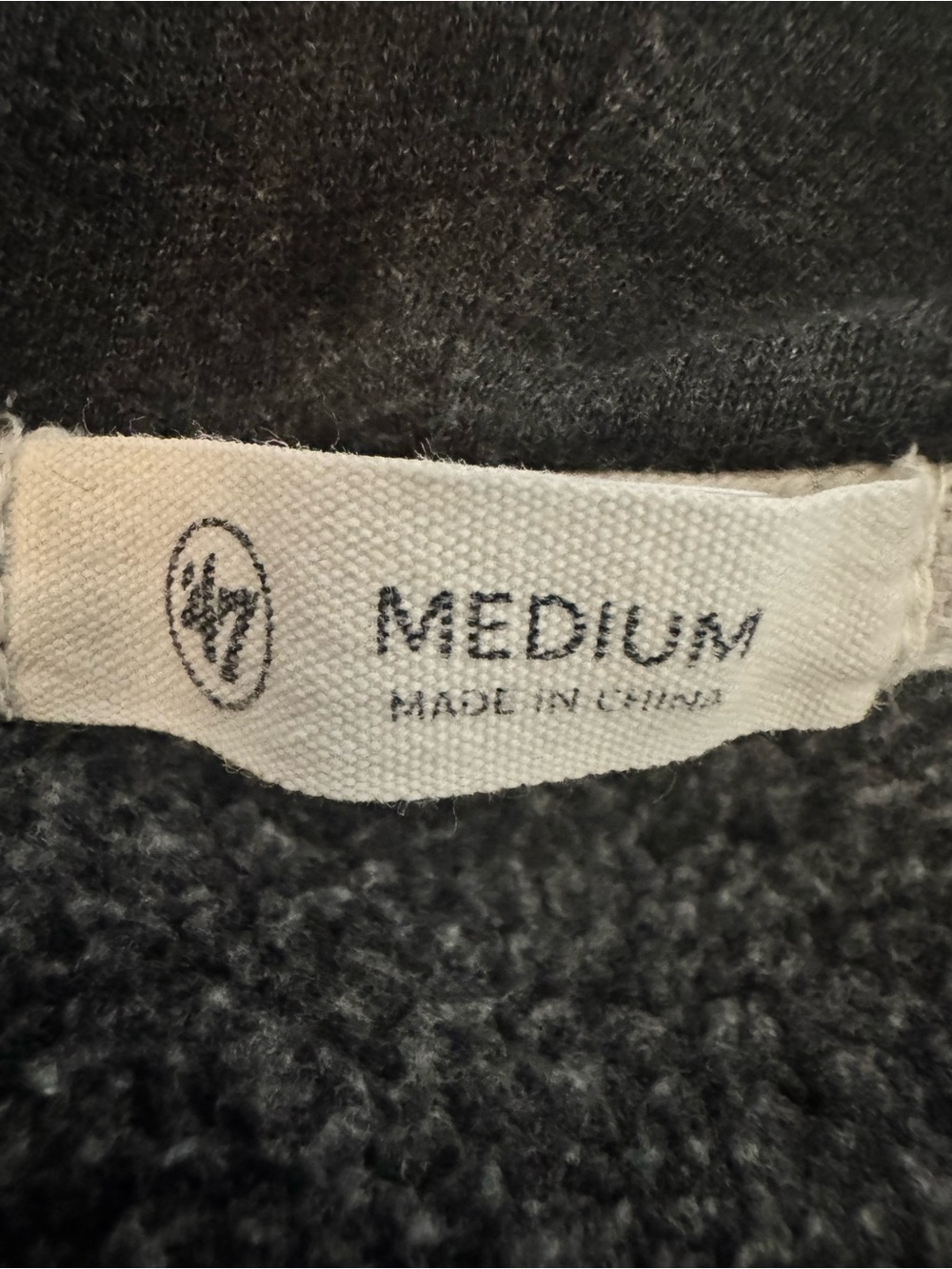 Men Sweater Subcategory Classification - Picture 4 of 6
